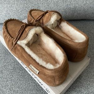 Men’s size 12 bearpaw moccasins chestnut
